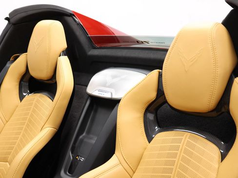 Used 2023 Chevrolet Corvette Stingray Premium Conv w/ Z51 Performance Package RWD image 17