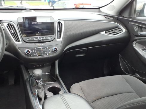 Used 2022 Chevrolet Malibu LT FWD image 14