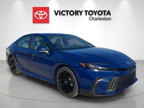 New 2026 Toyota Camry SE FWD image 5