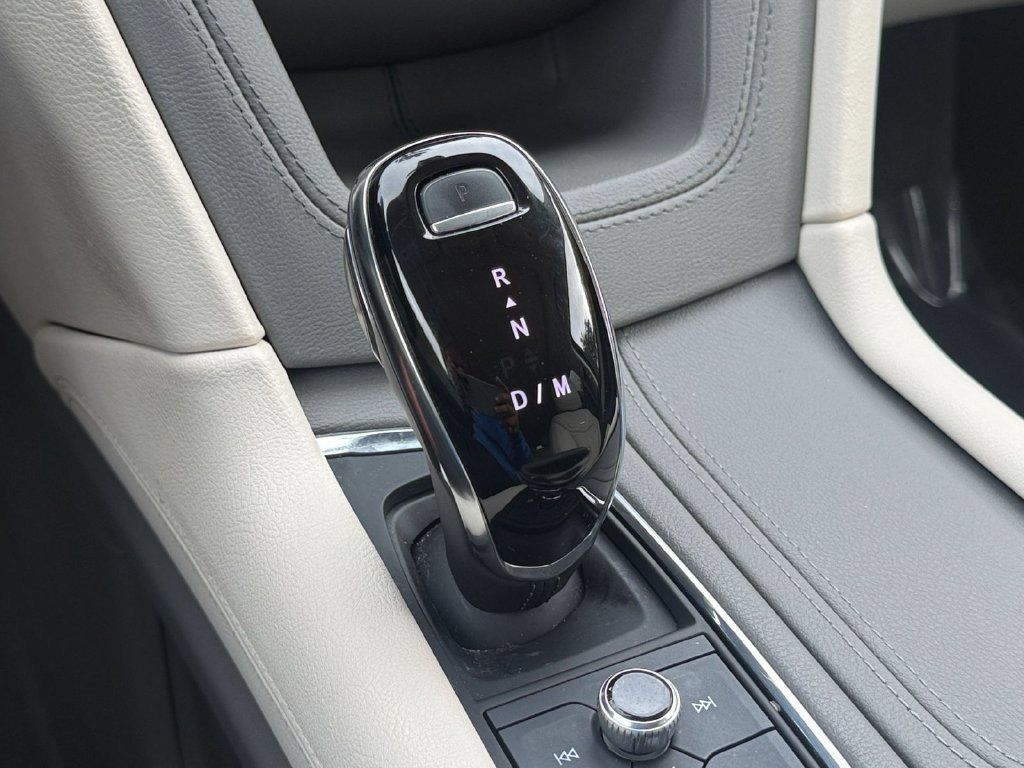 Used 2021 Cadillac XT5 Premium Luxury AWD/4WD image 23
