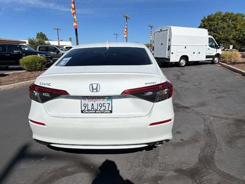 Used 2024 Honda Civic Sport image 5