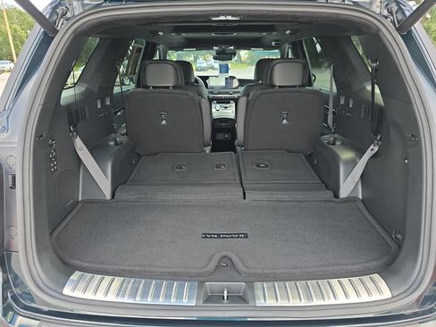 Used 2025 Hyundai Palisade Calligraphy FWD image 32