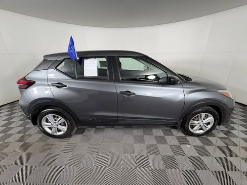 Used 2023 Nissan Kicks S image 8