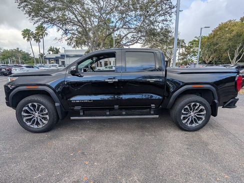 Used 2023 GMC Canyon Denali AWD/4WD image 8
