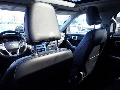 Used 2023 Ford Explorer XLT w/ Equipment Group 202A image 17