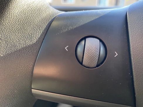 Used 2022 Tesla Model 3 Long Range AWD/4WD image 18