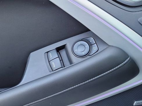 Used 2016 Chevrolet Camaro LT RWD image 17