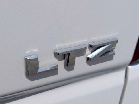 Used 2021 Chevrolet Silverado 1500 LTZ AWD/4WD image 10