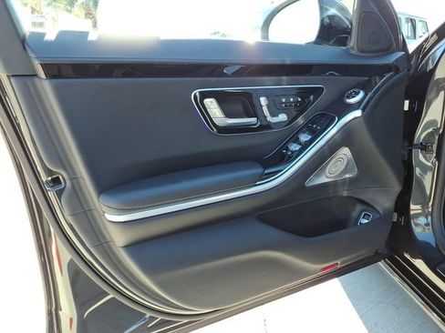Certified 2022 Mercedes-Benz S 500 4MATIC image 12