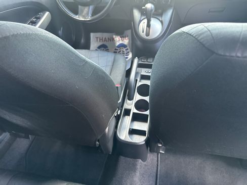Used 2014 MAZDA MAZDA2 Sport FWD image 13