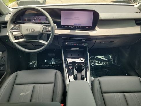 Certified 2026 Audi Q3 quattro 2.0T AWD/4WD image 2