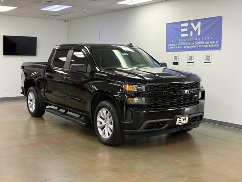 Used 2021 Chevrolet Silverado 1500 Custom RWD image 2