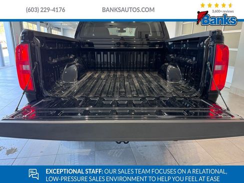 Certified 2022 Chevrolet Colorado W/T w/ Custom Special Edition image 12