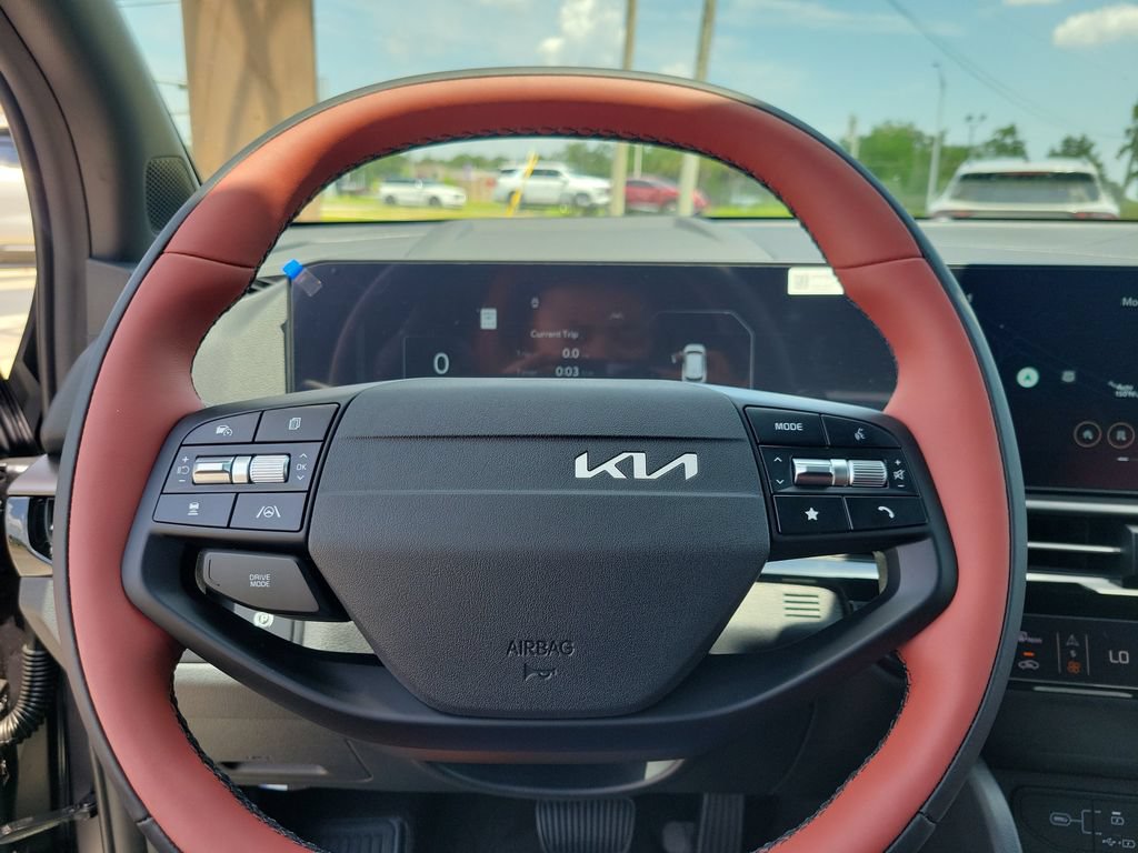New 2026 Kia Sportage SX FWD image 12