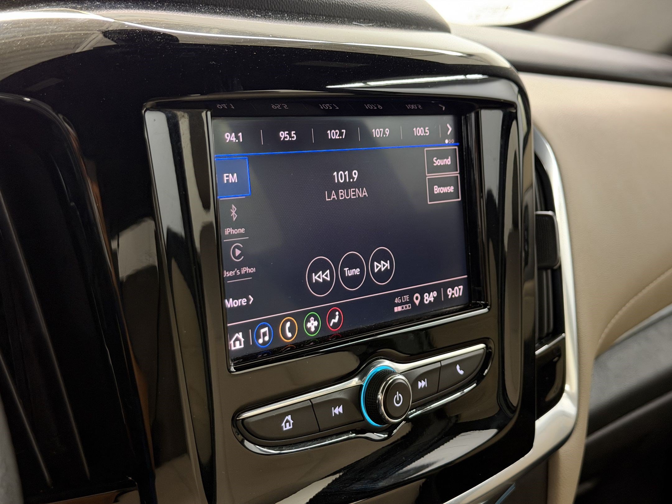 Used 2022 Chevrolet Traverse LS w/ LPO, Cargo Package FWD image 21