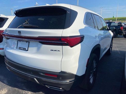 Used 2026 Buick Enclave Preferred AWD/4WD image 6