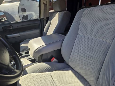 Used 2011 Toyota Tundra 4x4 Double Cab w/ Tow Pkg image 15