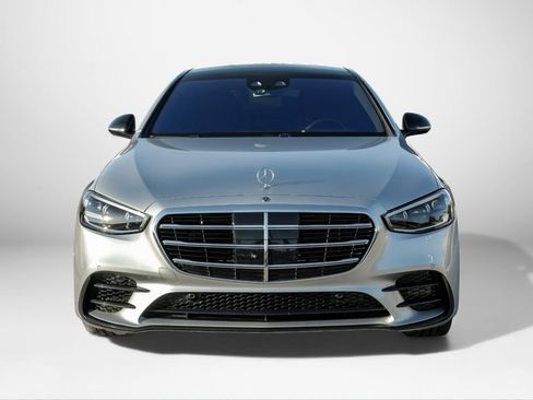 Used 2021 Mercedes-Benz S 580 4MATIC Sedan image 3