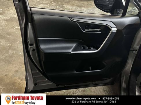 Certified 2025 Toyota RAV4 XLE AWD/4WD image 17