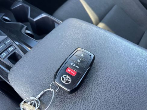 Used 2025 Toyota Camry LE image 21