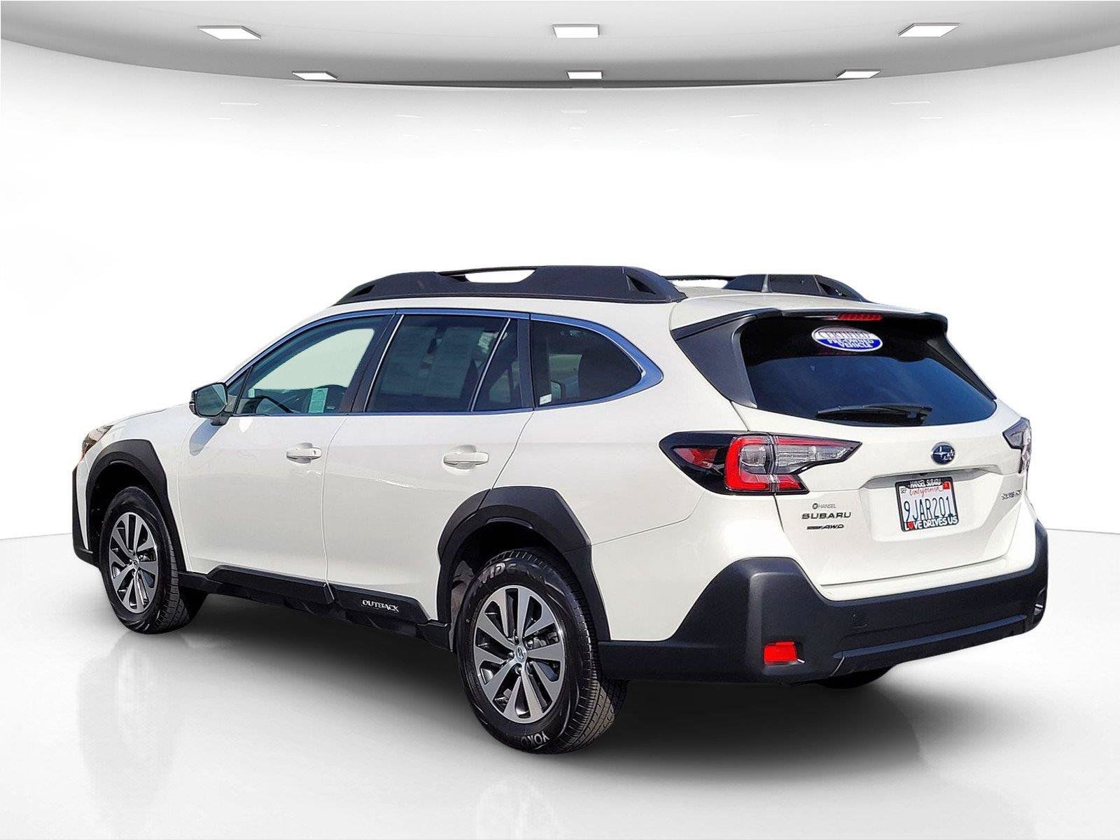 Used 2024 Subaru Outback Premium AWD/4WD image 8