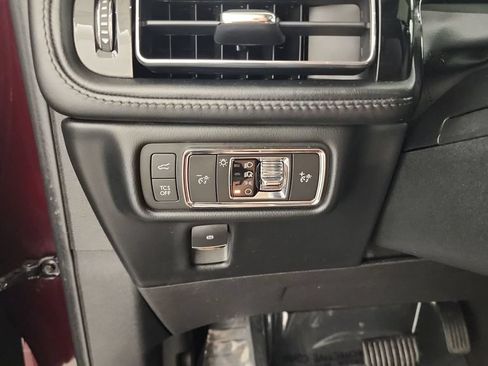 Used 2022 Lincoln Nautilus Reserve AWD/4WD image 23