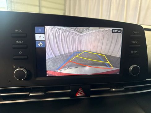 Used 2025 Hyundai Elantra SE w/ Cargo Package FWD image 26