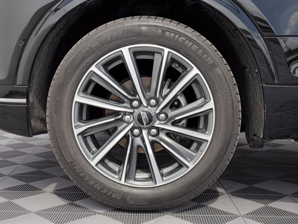 Used 2024 Cadillac Lyriq Sport RWD image 13