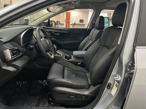 Used 2025 Subaru Outback Limited XT image 12