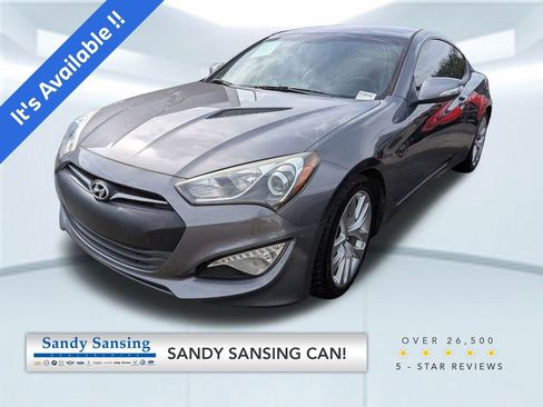 Used 2015 Hyundai Genesis 3.8 image 1