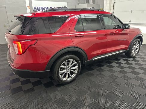 Used 2023 Ford Explorer XLT w/ Equipment Group 202A AWD/4WD image 11