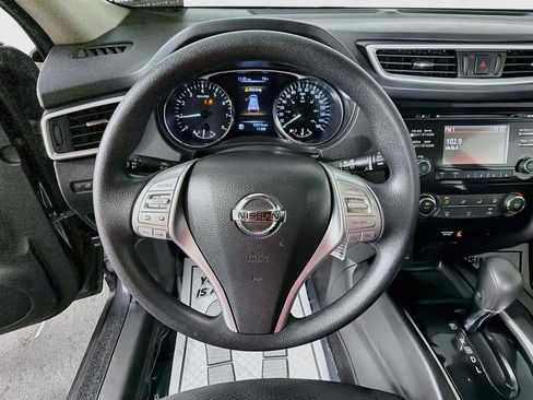 Used 2016 Nissan Rogue S FWD image 11