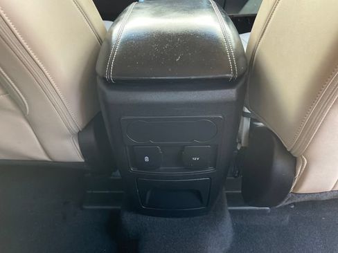 Used 2024 Ford Explorer XLT w/ Equipment Group 202A AWD/4WD image 34