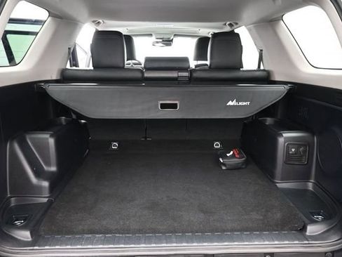 Certified 2024 Toyota 4Runner Limited AWD/4WD image 17
