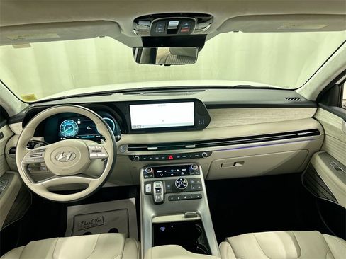 Used 2024 Hyundai Palisade Calligraphy image 19