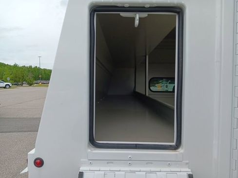 New 2025 GMC Sierra 3500 Pro w/ Convenience Package image 17