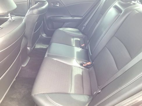 Used 2017 Honda Accord Sport image 12