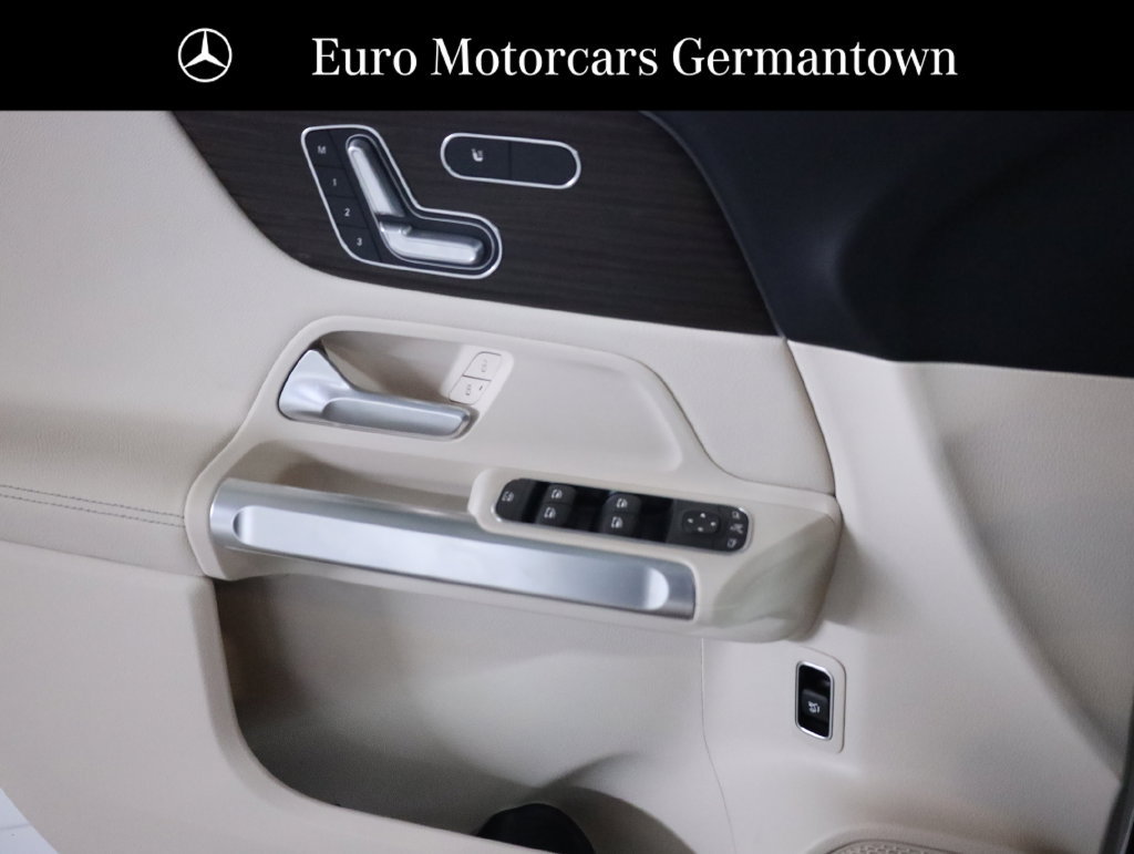 Used 2026 Mercedes-Benz GLB 250 4MATIC image 11