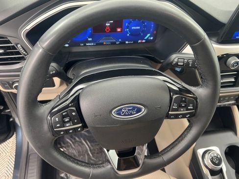 Used 2022 Ford Escape SEL w/ Technology Package image 21
