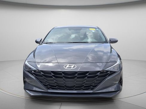 Used 2023 Hyundai Elantra SEL FWD image 3