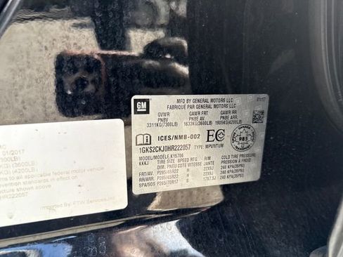 Used 2017 GMC Yukon Denali w/ Open Road Package AWD/4WD image 17