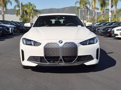New 2026 BMW i4 eDrive40 w/ Parking Assistance Package RWD image 3