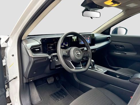 Used 2025 Nissan Kicks S image 8