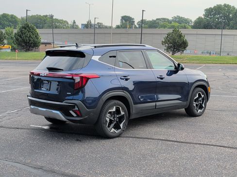 Certified 2024 Kia Seltos EX AWD/4WD image 4