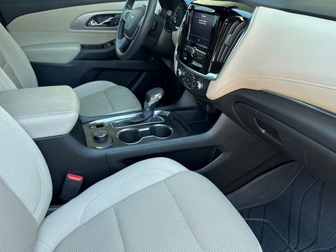 Used 2022 Chevrolet Traverse LS w/ Midnight/Sport Edition image 18