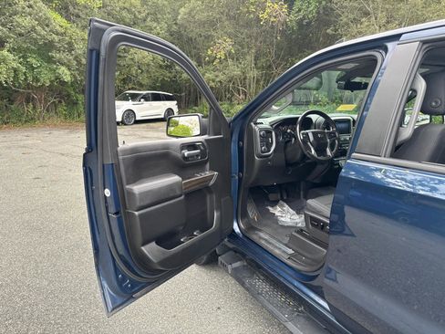 Used 2020 Chevrolet Silverado 1500 LT Trail Boss w/ Convenience Package image 12