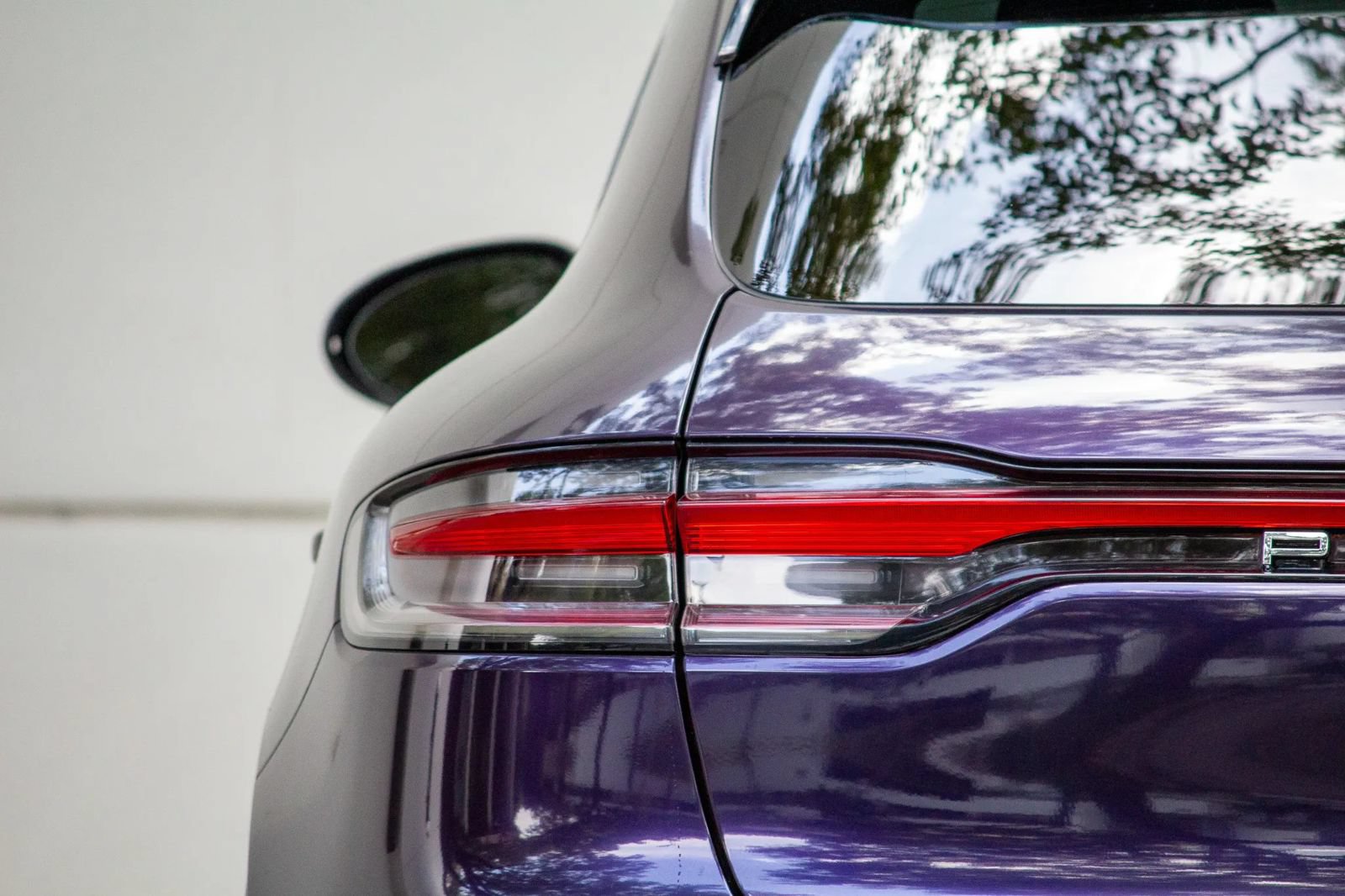 Used 2021 Porsche Macan w/ Premium Package Plus AWD/4WD image 16