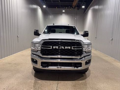 Used 2023 RAM 2500 Big Horn w/ Cold Weather Group AWD/4WD image 3