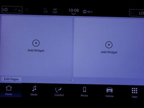 Used 2024 Chrysler Pacifica Touring-L image 32