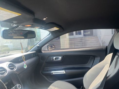 Used 2018 Ford Mustang Coupe w/ Equipment Group 101A image 10